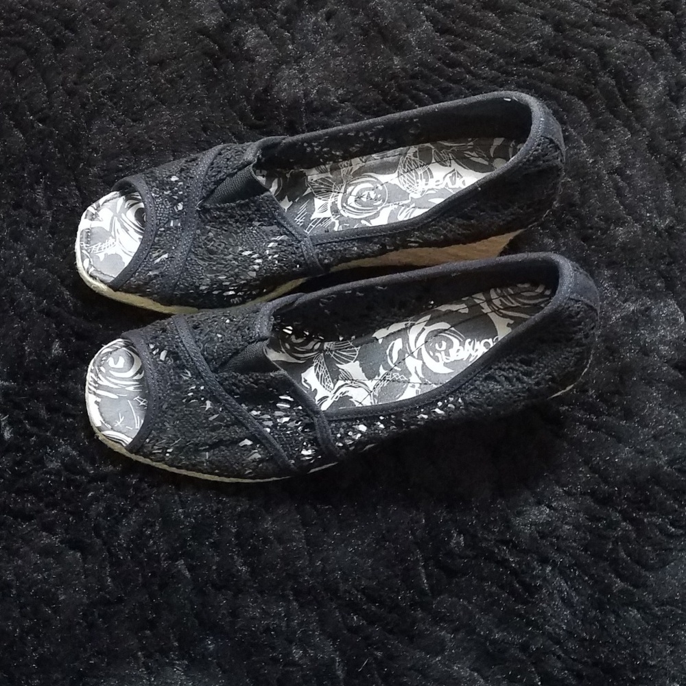 Shoe